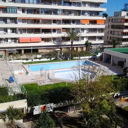 En La Nogalera, Terraza Vistas, 90 Metros 4 Personas Διαμέρισμα